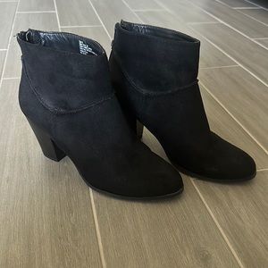 Charlotte Russe Black Booties Size 9